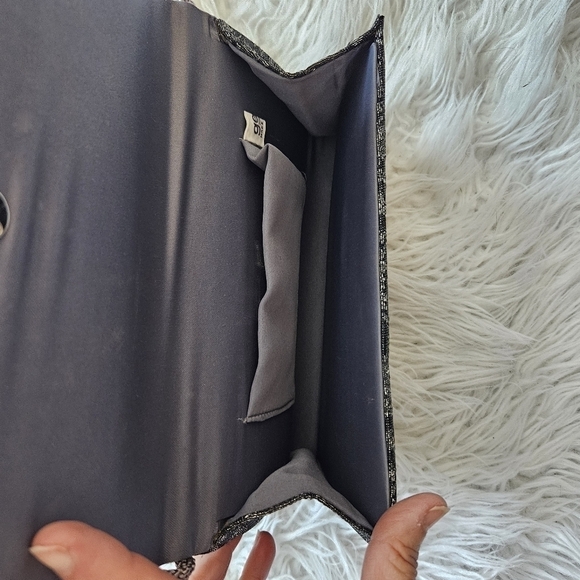 Black Paisley Pattern Evening Bag - Picture 3 of 5